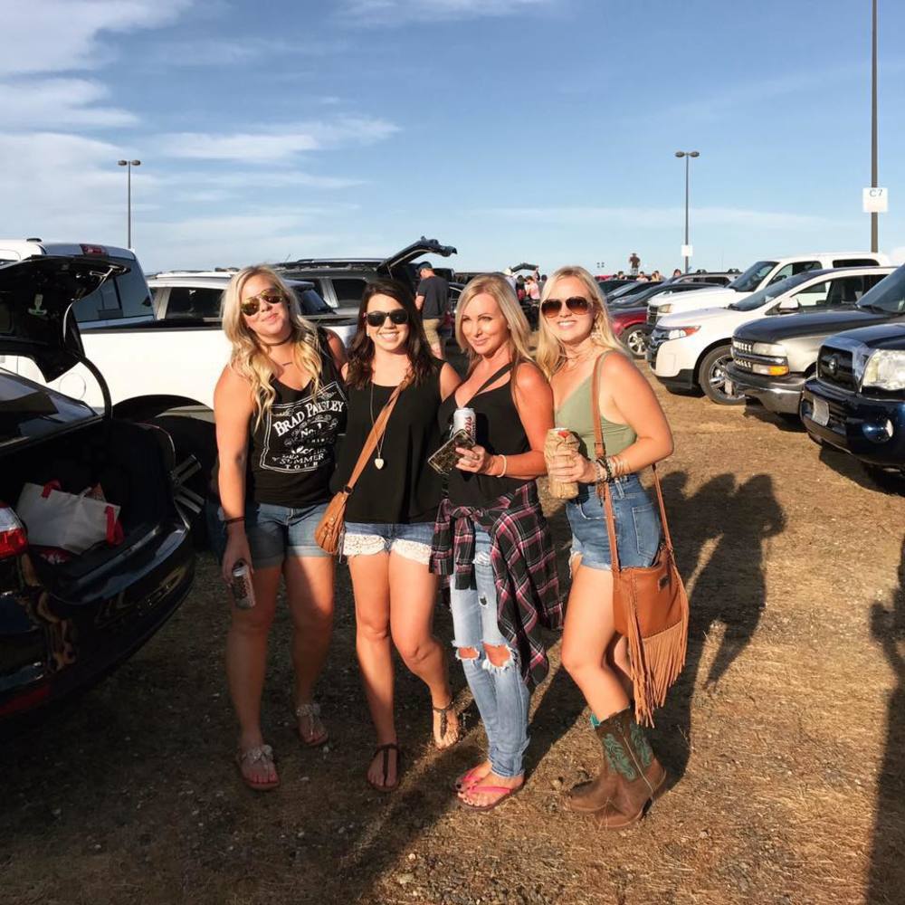 Meet your Posher, Carrie